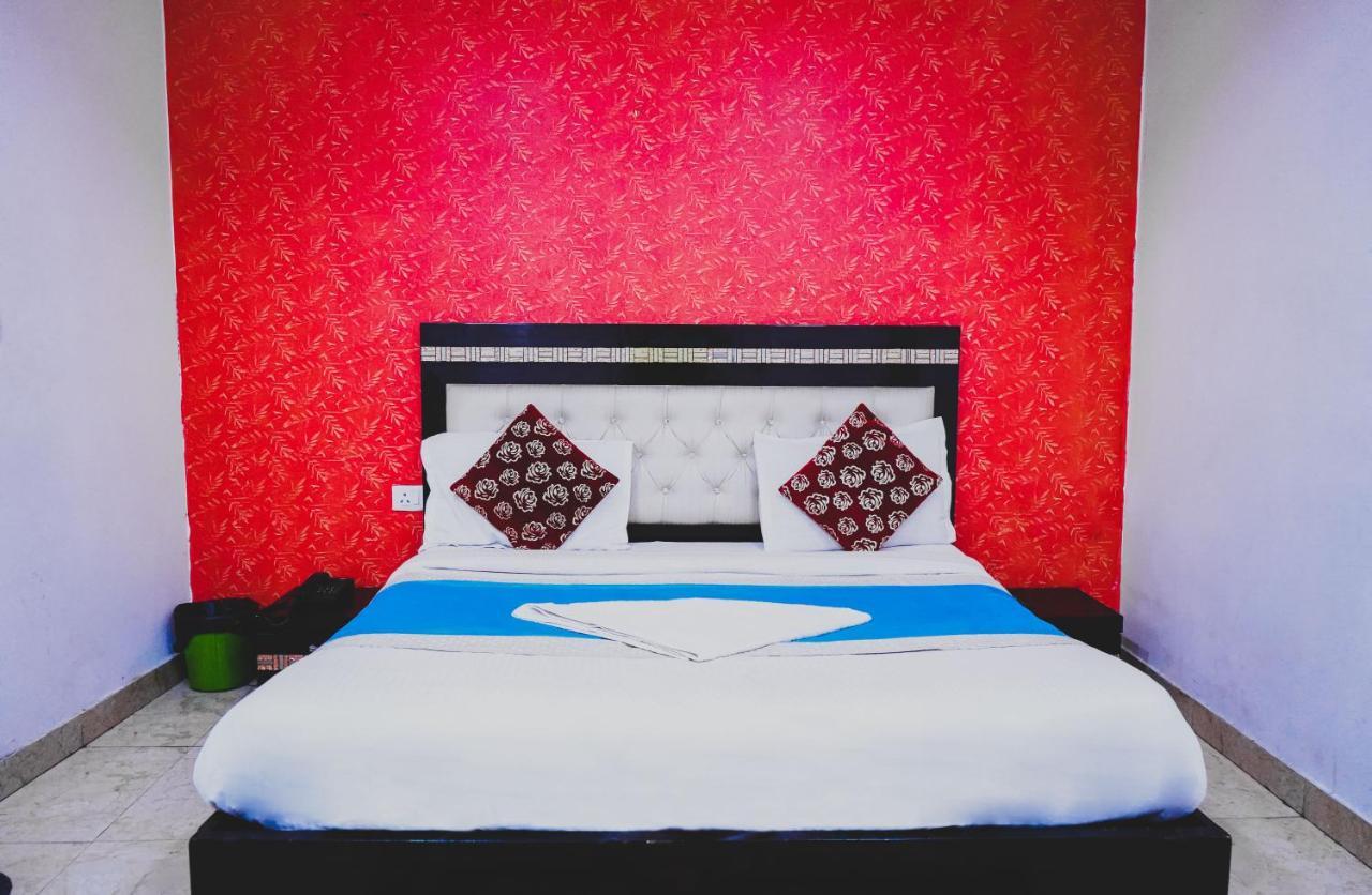 Hotel Ashok Palace - Mahipalpur Near Aerocity New Delhi